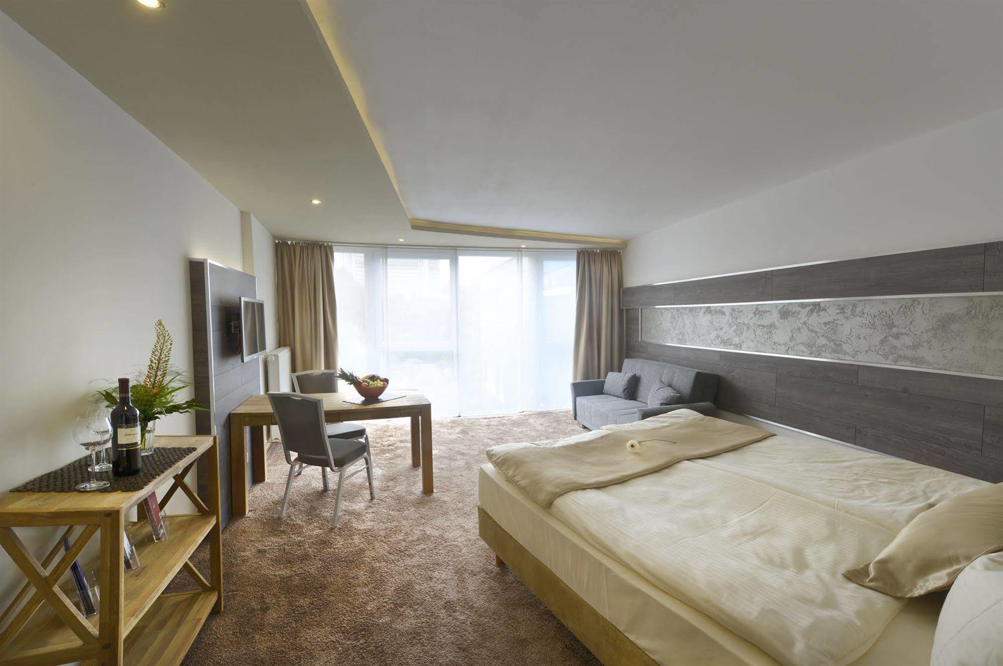 Petul Apart Hotel City Premium Essen Esterno foto